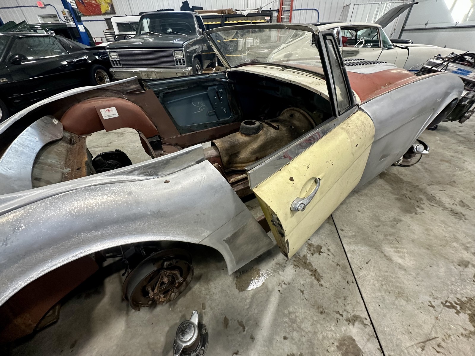 Austin-Healey-3000-1965-Convertible-25