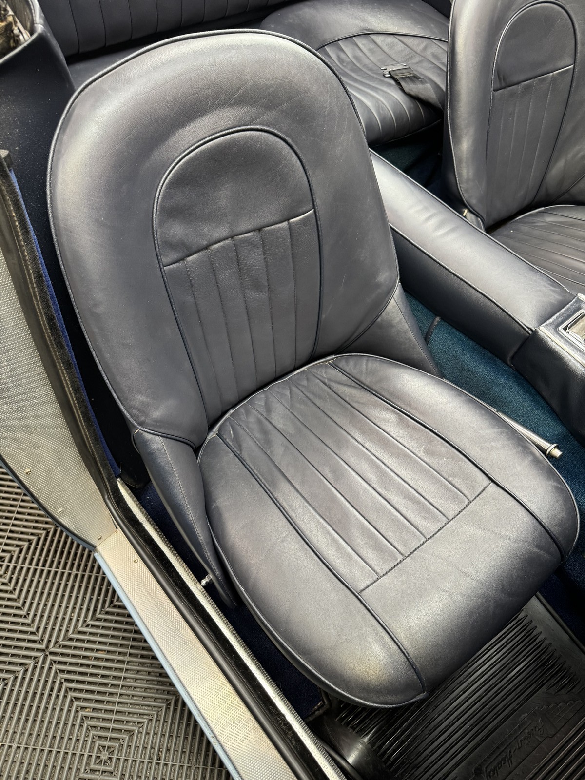 Austin-Healey-3000-1967-Convertible-23