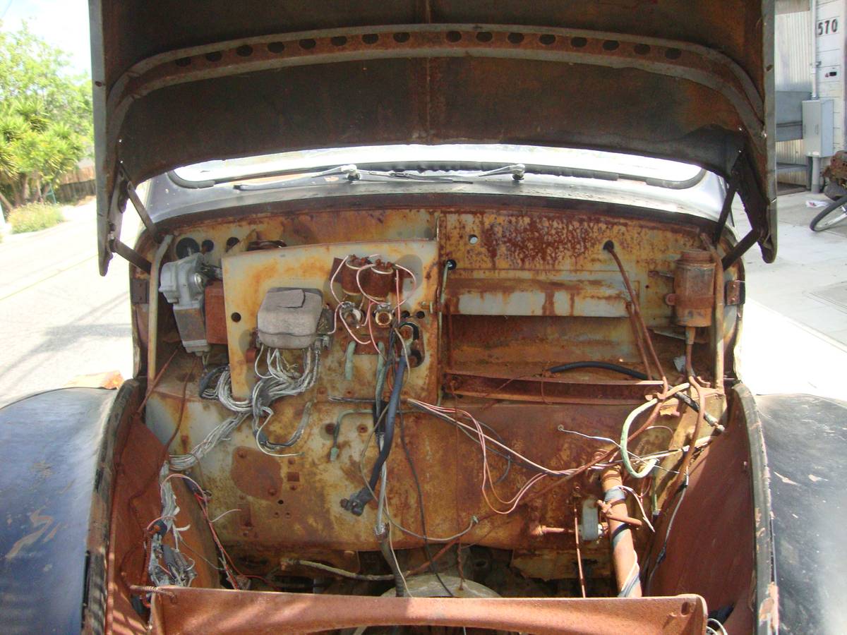 Austin-a40-devon-sedan-1948-black-12