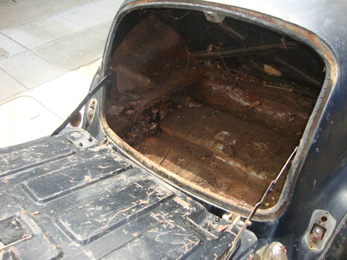 Austin-a40-devon-sedan-1948-black-4