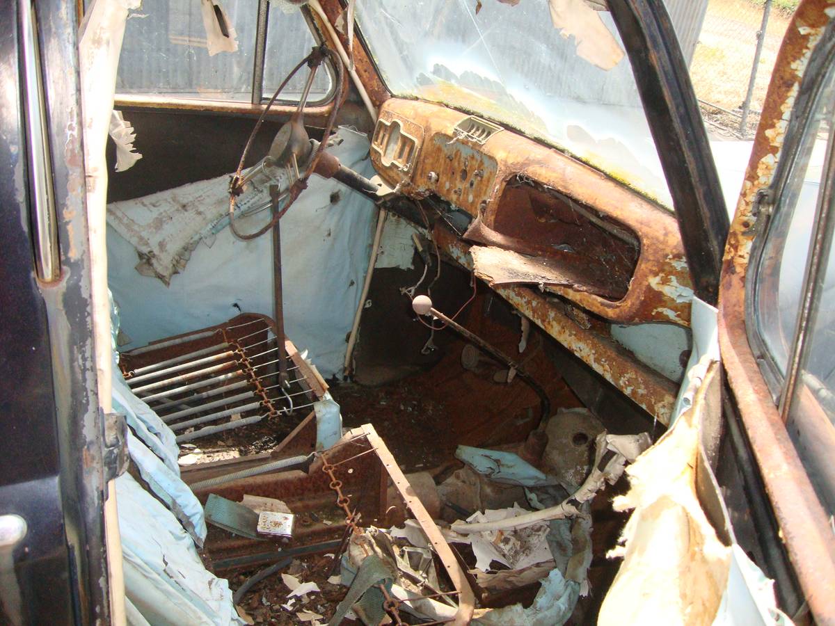 Austin-a40-devon-sedan-1948-black-7