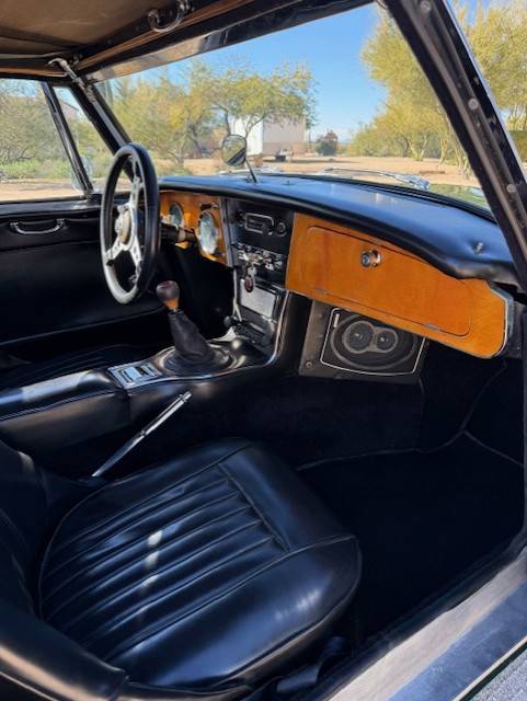 Austin-healey-3000-mkiii-1967-green-3