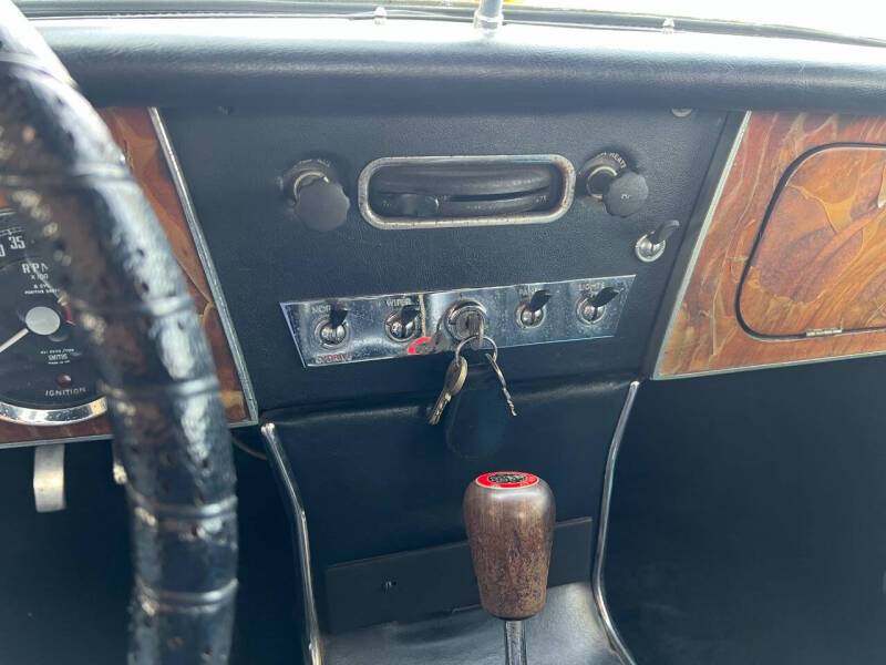 Austin-healey-sprite-1965-8