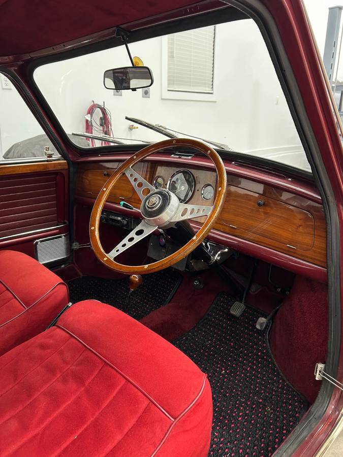 Austin-mimi-countryman-1961-brown-4