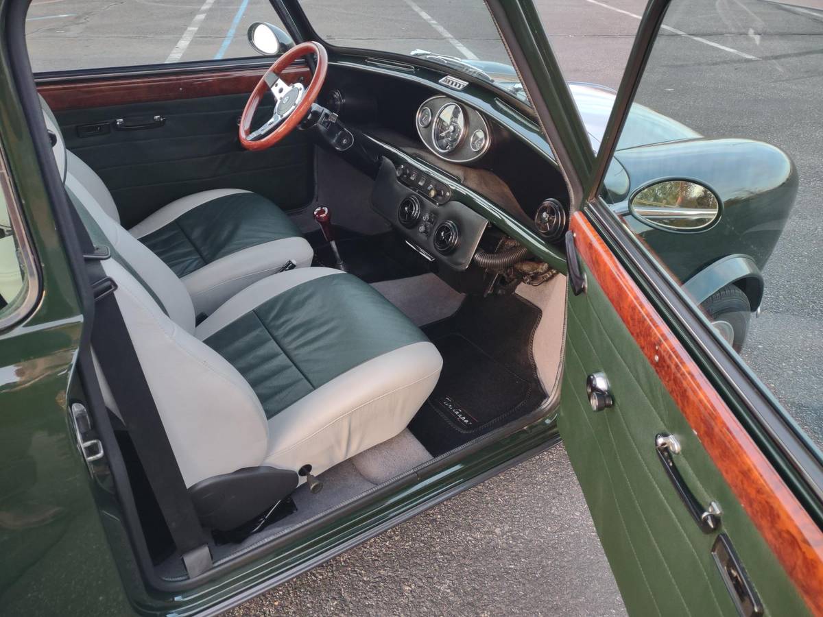 Austin-mini-1972-green-11