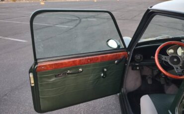 Austin-mini-1972-green-13