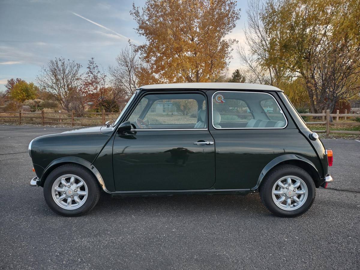Austin-mini-1972-green-2