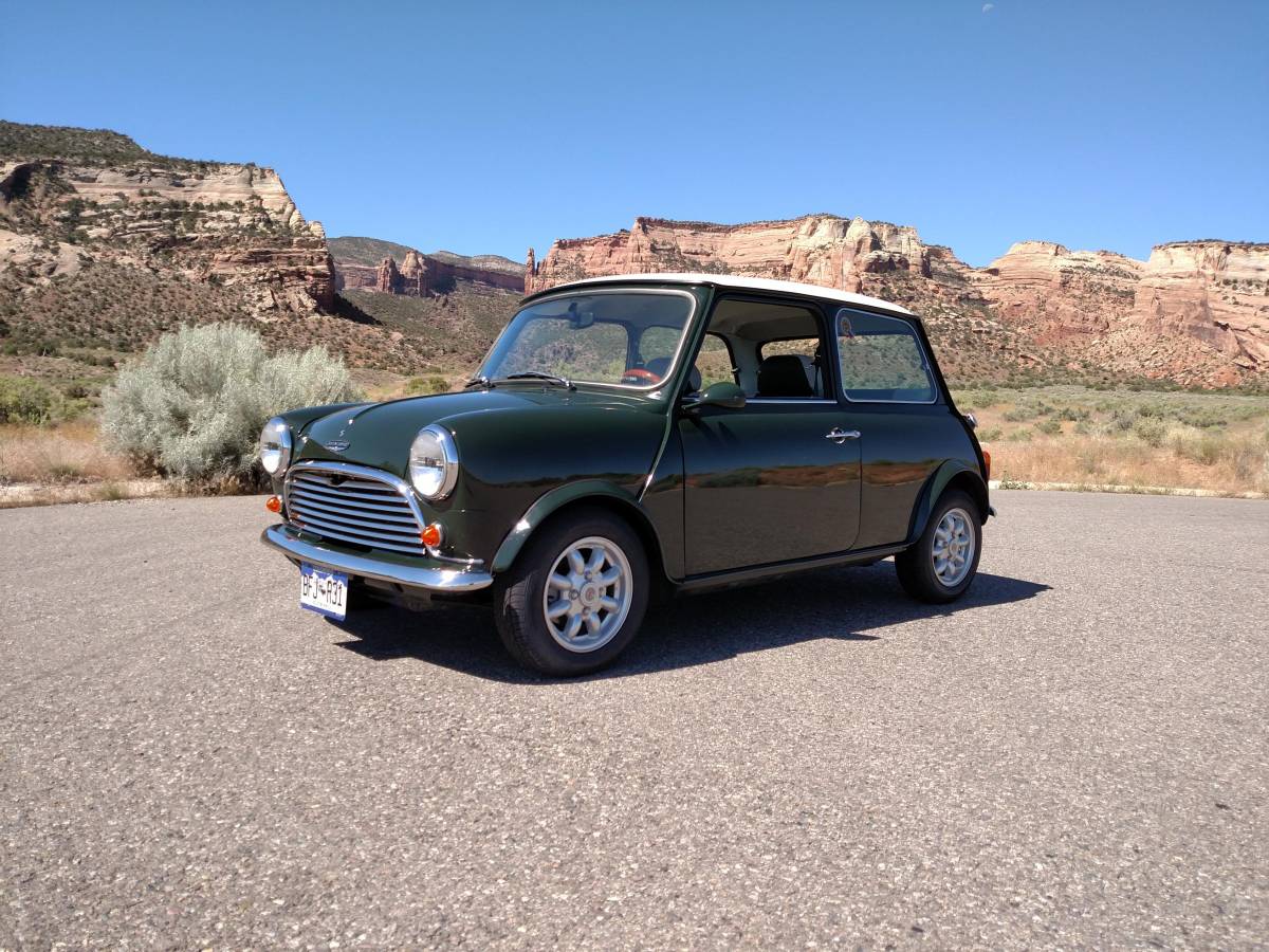 Austin-mini-1972-green