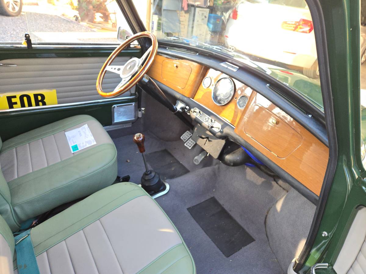 Austin-mini-cooper-super-1967-green-8