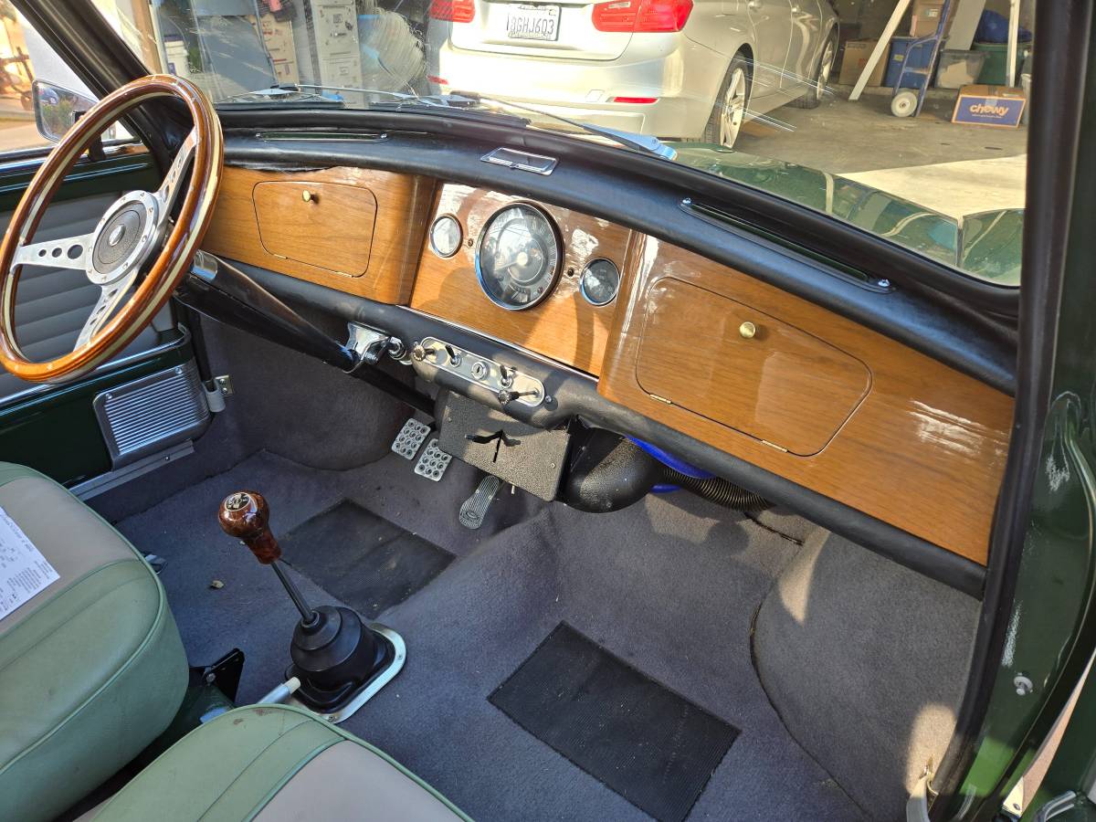 Austin-mini-cooper-super-1967-green-9