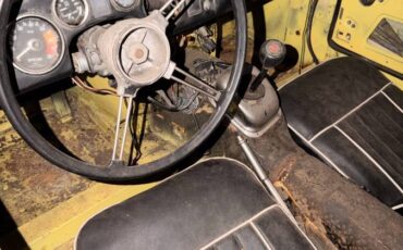 Austin-sprite-convertinle-1968-yellow-7