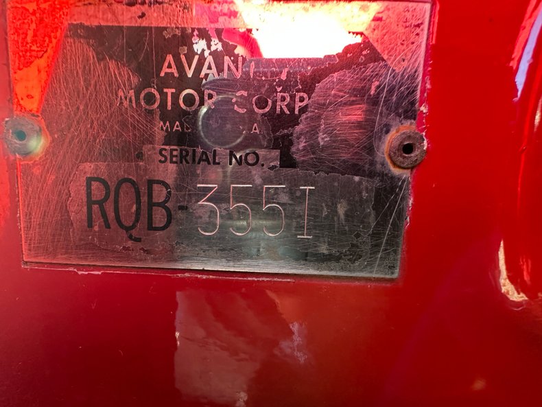 Avanti-Ii-1982-Red-Saddle-5