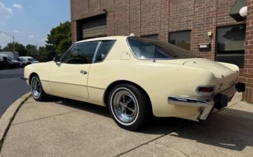 Avanti-ii-1976-custom-1