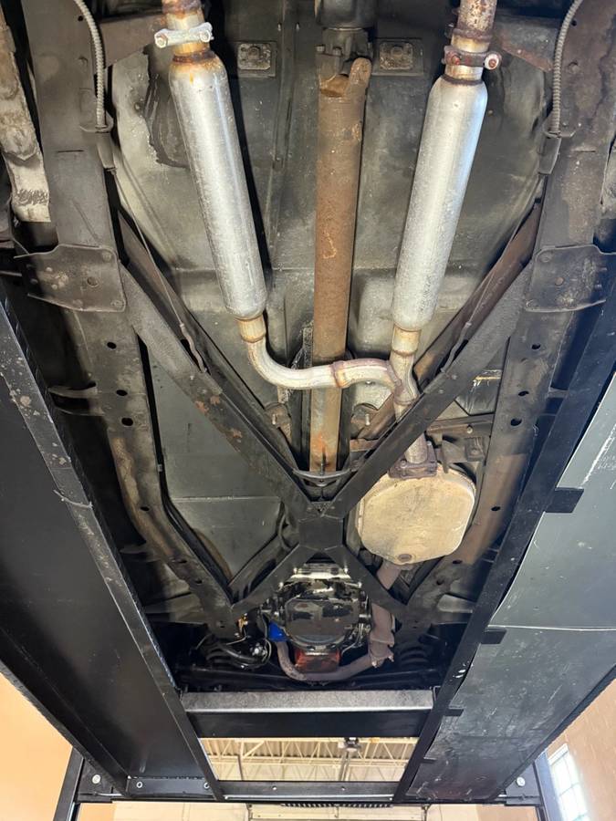 Avanti-ii-1976-custom-20