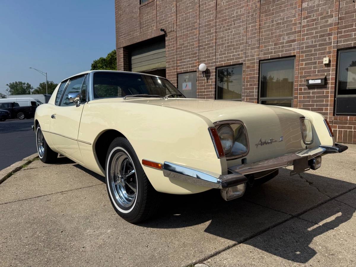 Avanti-ii-1976-custom-4