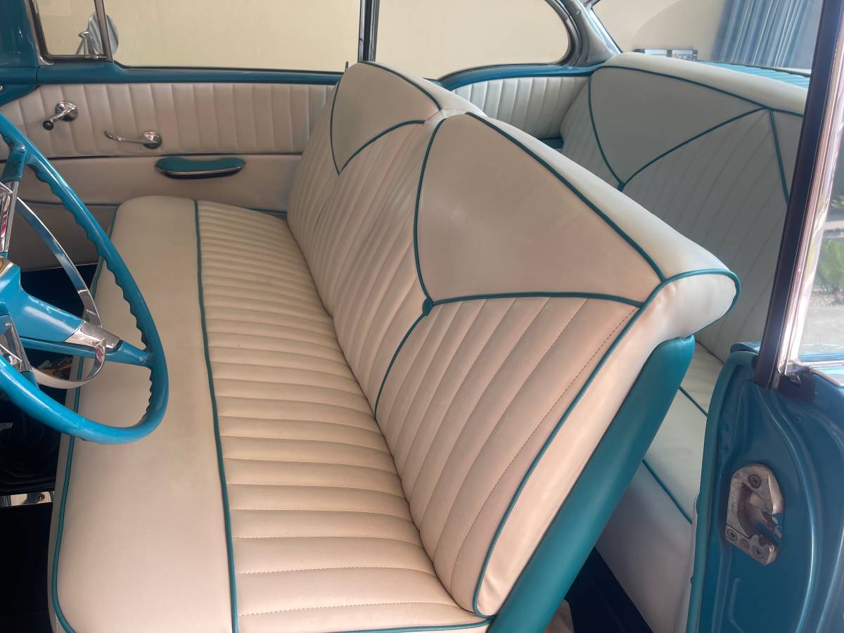 Belair-hardtop-1956-blue-4