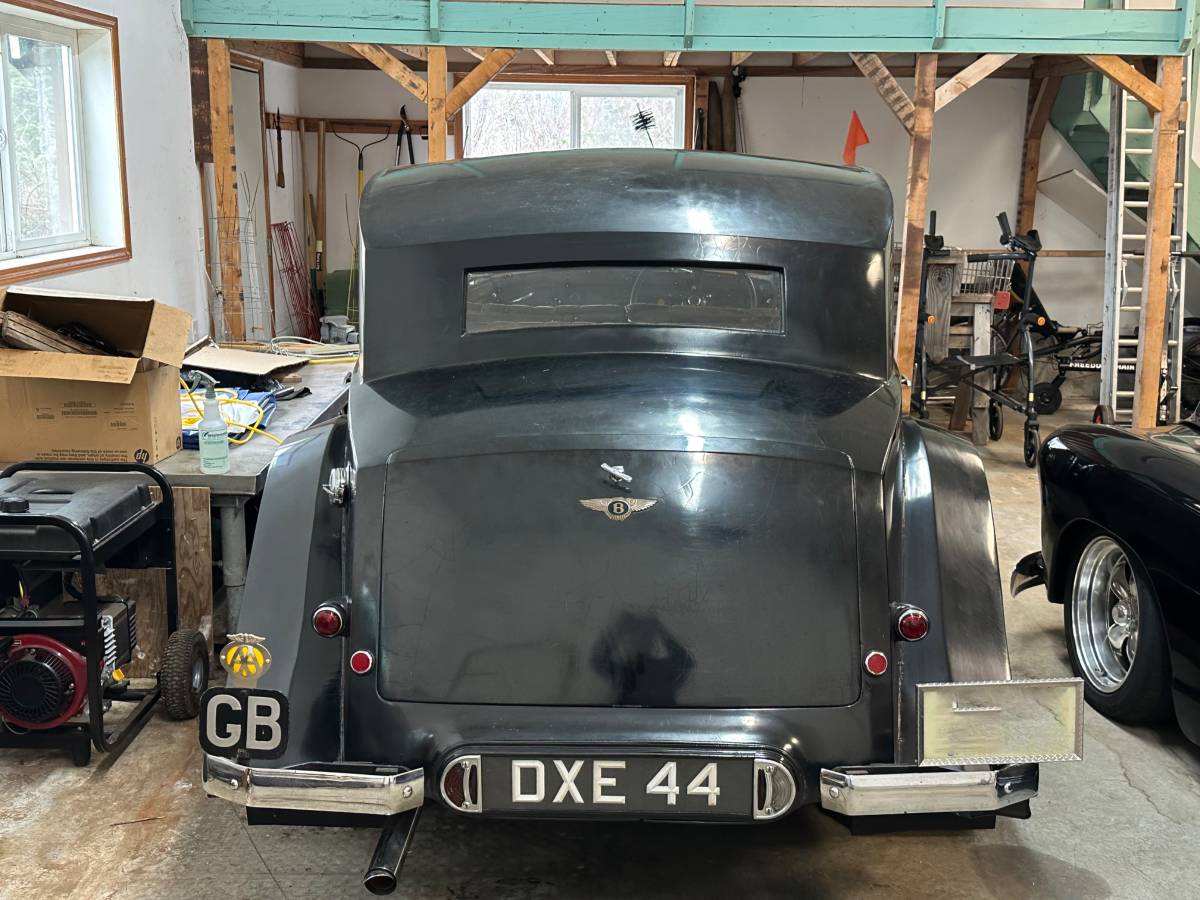 Bentley-4-14-liter-sport-saloon-1936-black-14