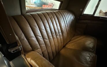 Bentley-4-14-liter-sport-saloon-1936-black-2