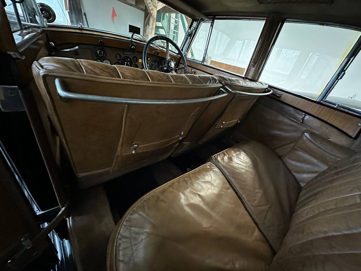 Bentley-4-14-liter-sport-saloon-1936-black-20