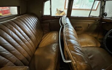 Bentley-4-14-liter-sport-saloon-1936-black-3