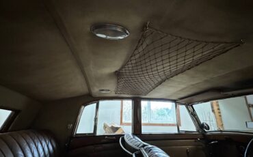 Bentley-4-14-liter-sport-saloon-1936-black-4