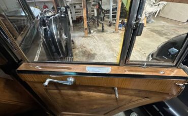 Bentley-4-14-liter-sport-saloon-1936-black-5