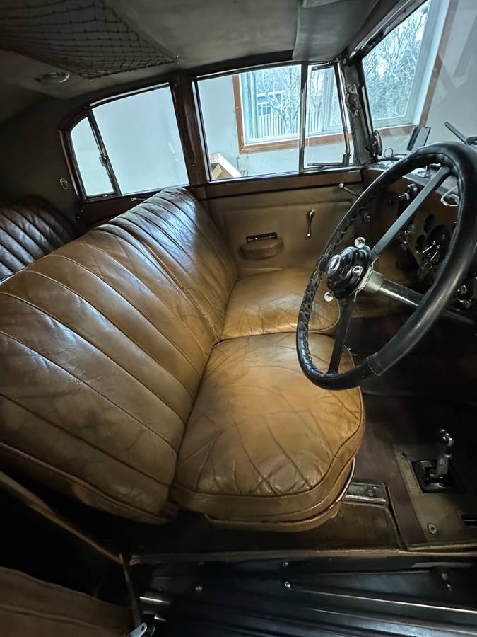 Bentley-4-14-liter-sport-saloon-1936-black-6