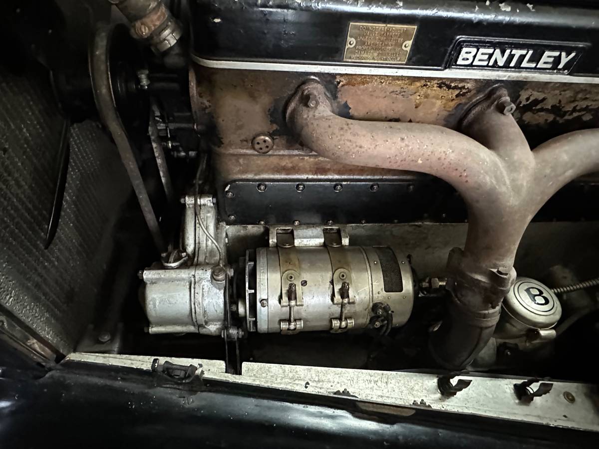 Bentley-4-14-liter-sport-saloon-1936-black-7