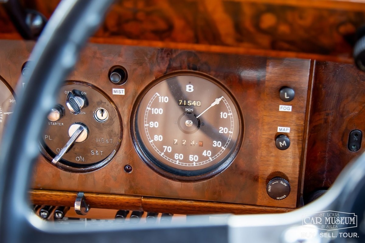 Bentley-Mark-VI-1949-35