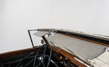 Bentley-Mark-VI-1950-39