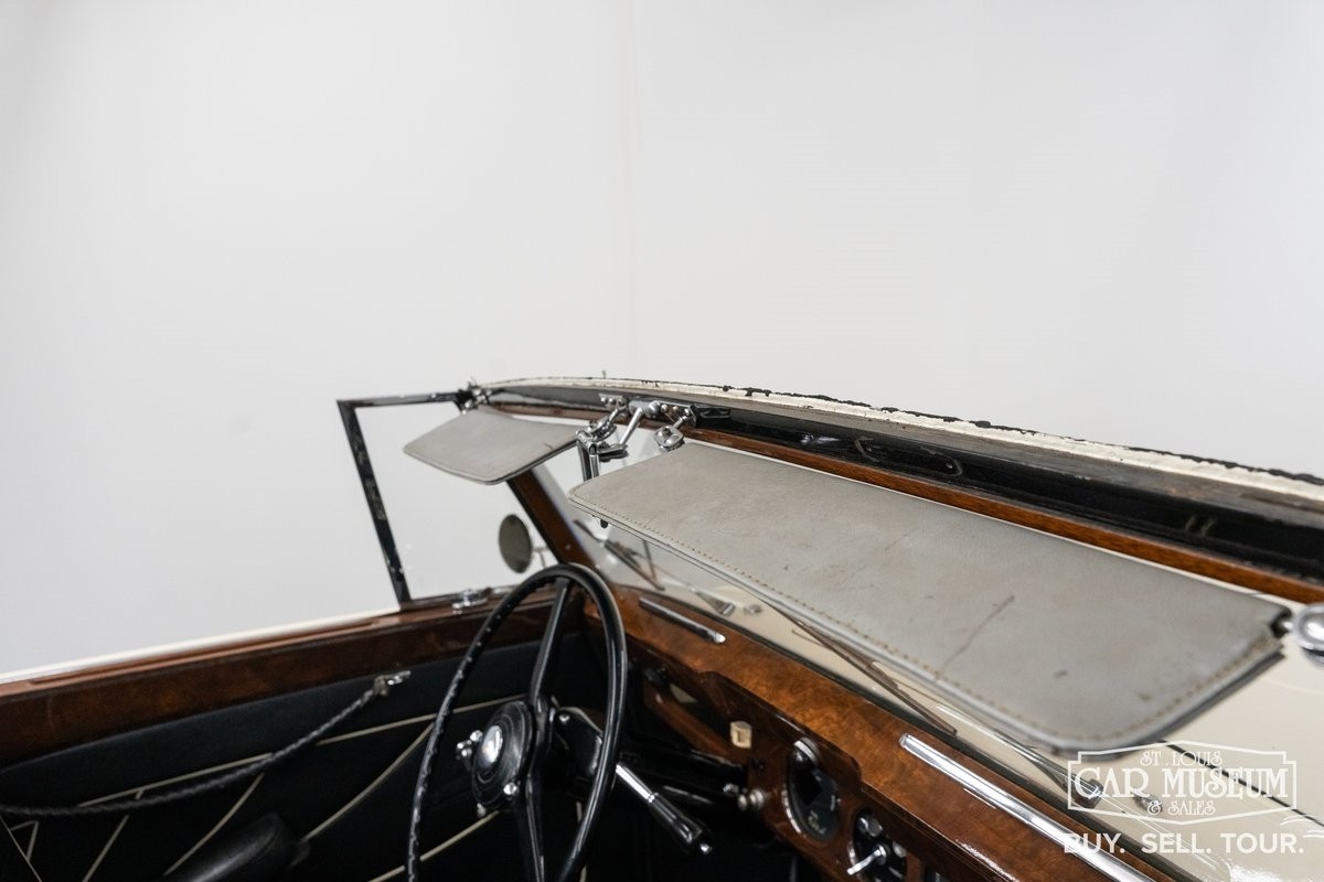 Bentley-Mark-VI-1950-39