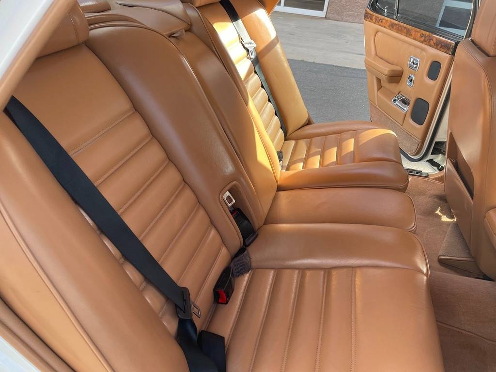 Bentley-turbo-r-1994-white-145