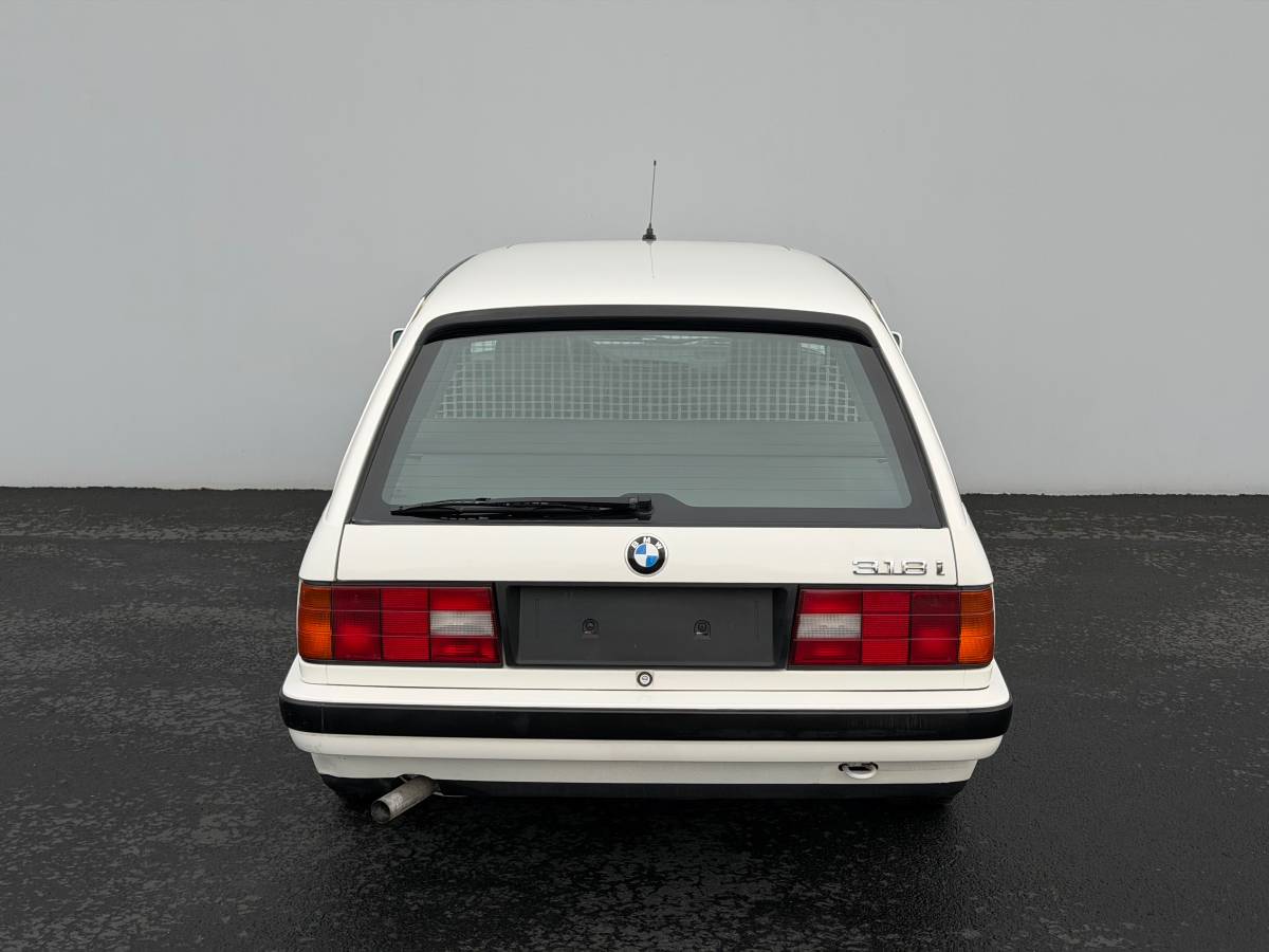 Bmw-1990-white-11