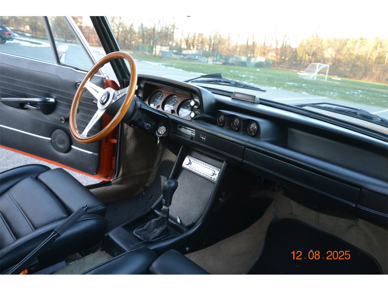Bmw-2002-1974-Orange-Black-10