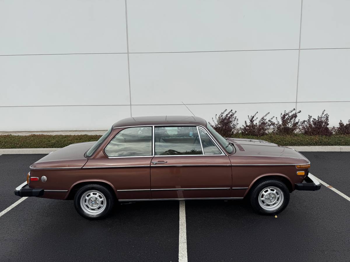 Bmw-2002-1975-brown-3
