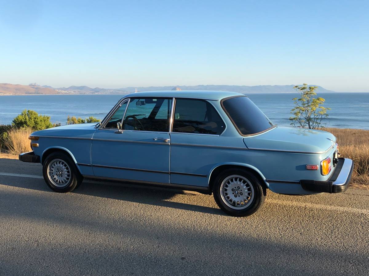 Bmw-2002-1976-blue-3