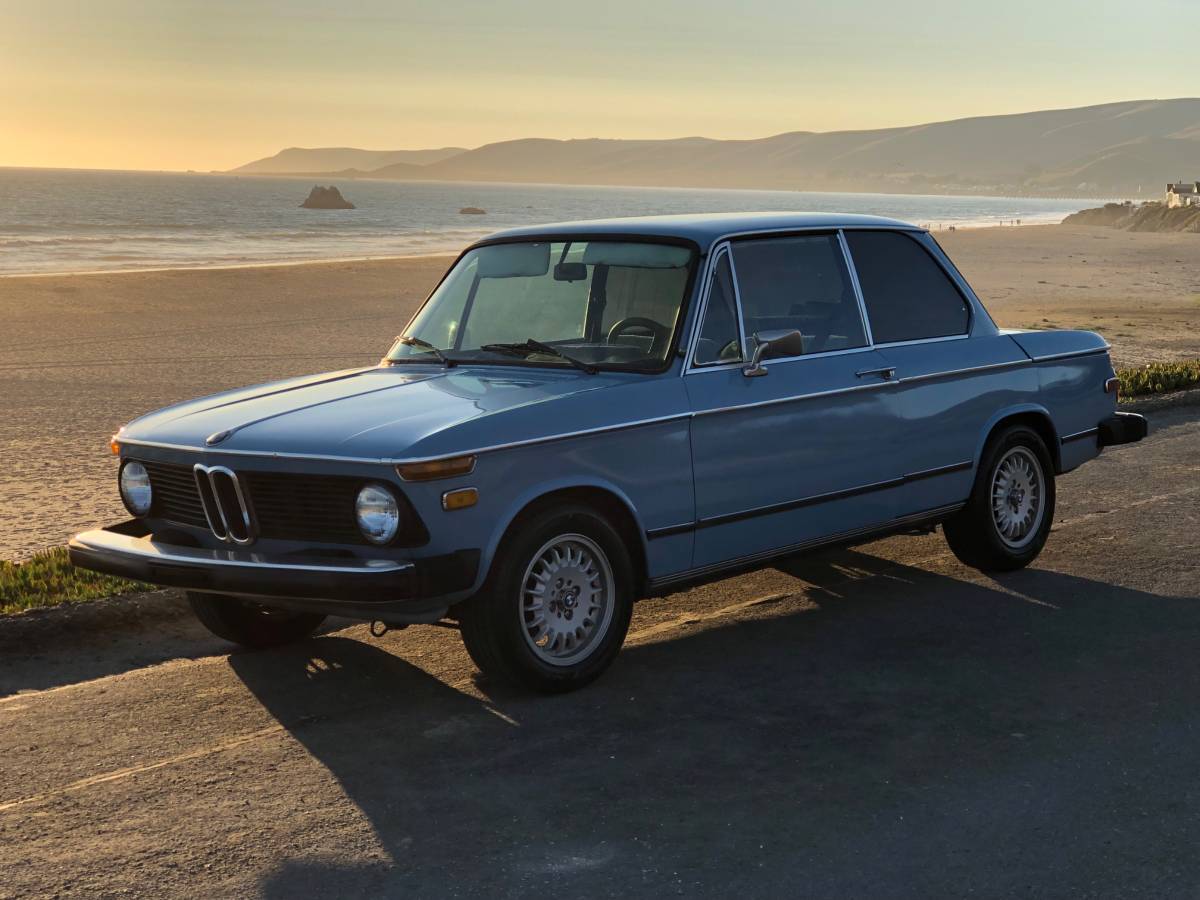 Bmw-2002-1976-blue-8