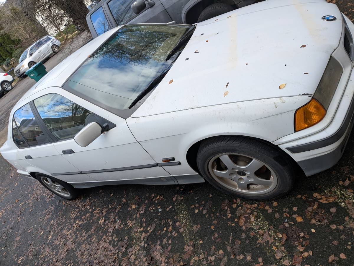 Bmw-318-1996-white-2