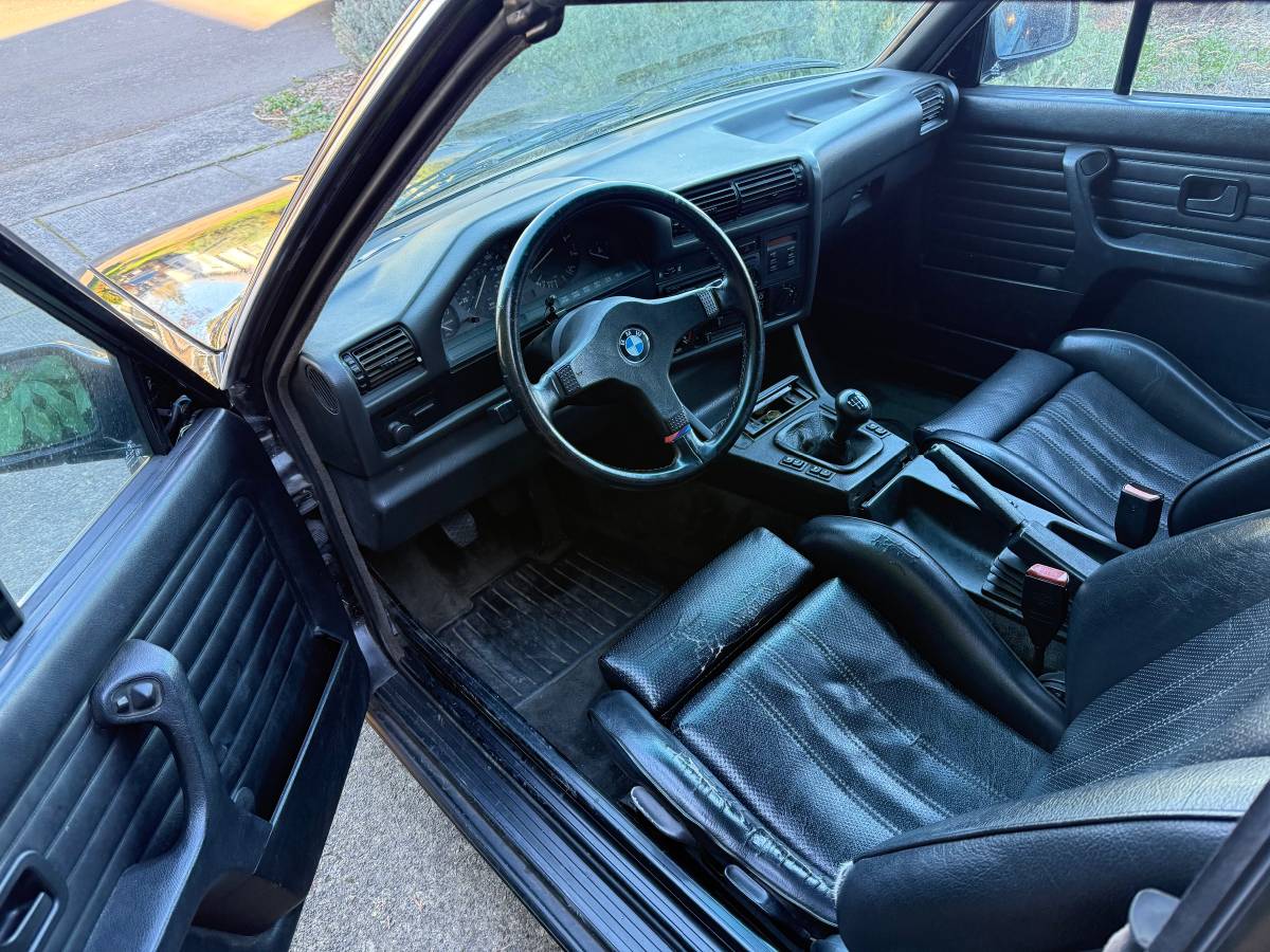 Bmw-318i-1991-black-11
