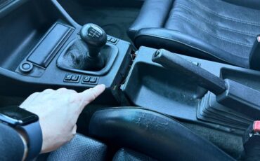 Bmw-318i-1991-black-4