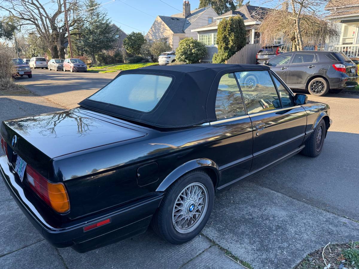 Bmw-318i-1991-black-7