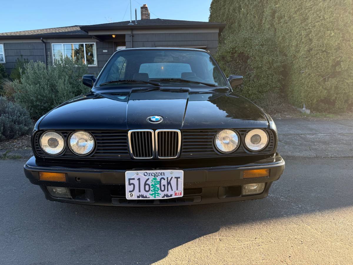 Bmw-318i-1991-black