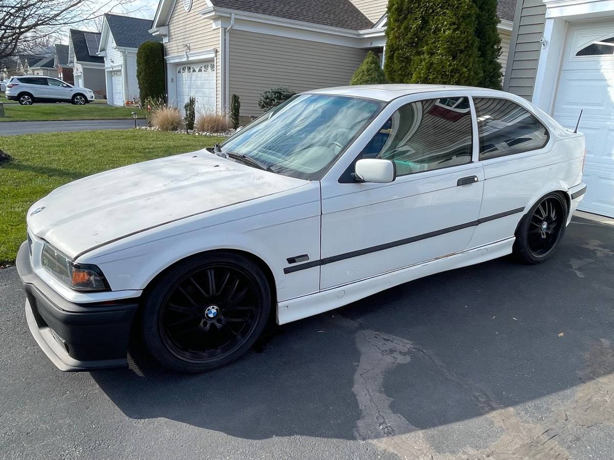 Bmw-318ti-1996-white-2