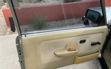 Bmw-320i-1982-custom-1