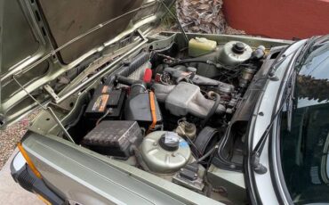 Bmw-320i-1982-custom-10