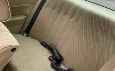 Bmw-320i-1982-custom-12