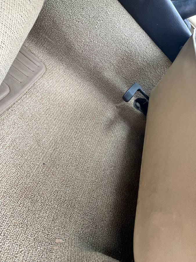 Bmw-320i-1982-custom-14