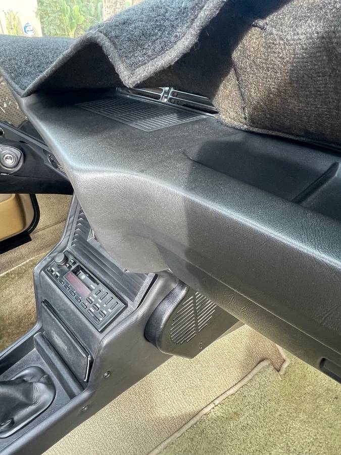 Bmw-320i-1982-custom-15