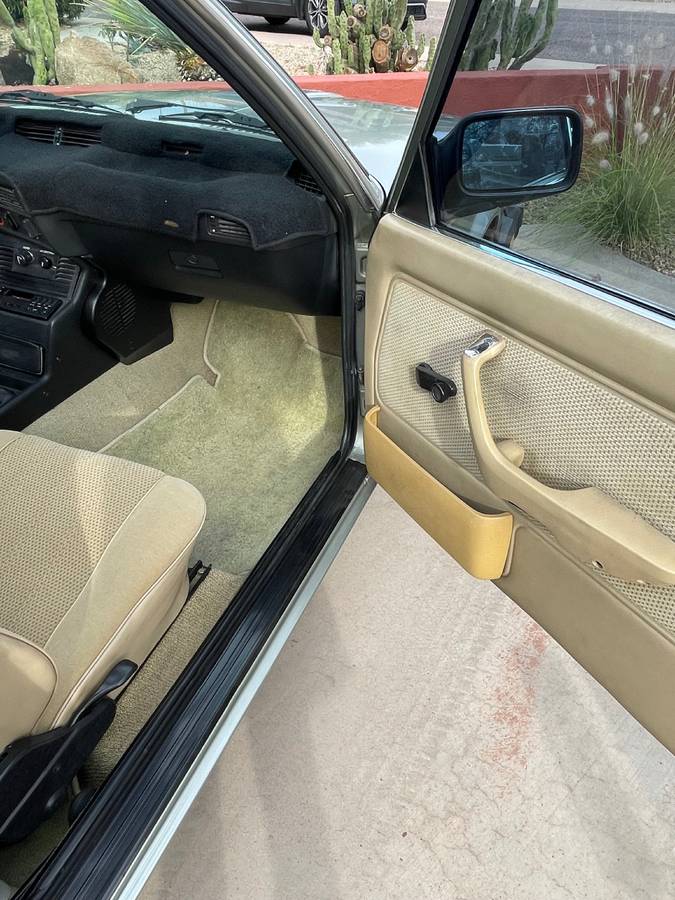 Bmw-320i-1982-custom-16