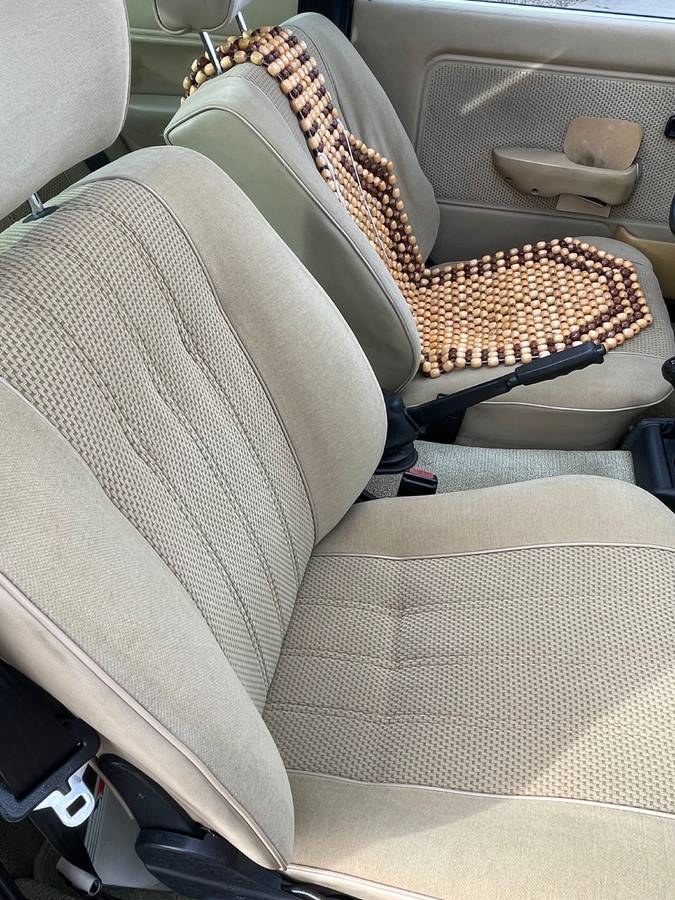 Bmw-320i-1982-custom-17